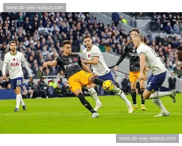 伦敦德比的硝烟：铁锤帮与枪手的宿命对决