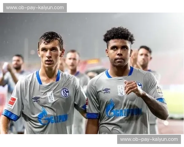 绿茵往事，荣耀之争：不莱梅与沙尔克04的爱恨情仇